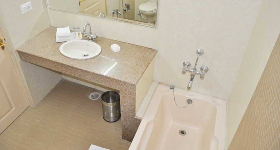 Hotel The Grand Raj, Kangra 2
